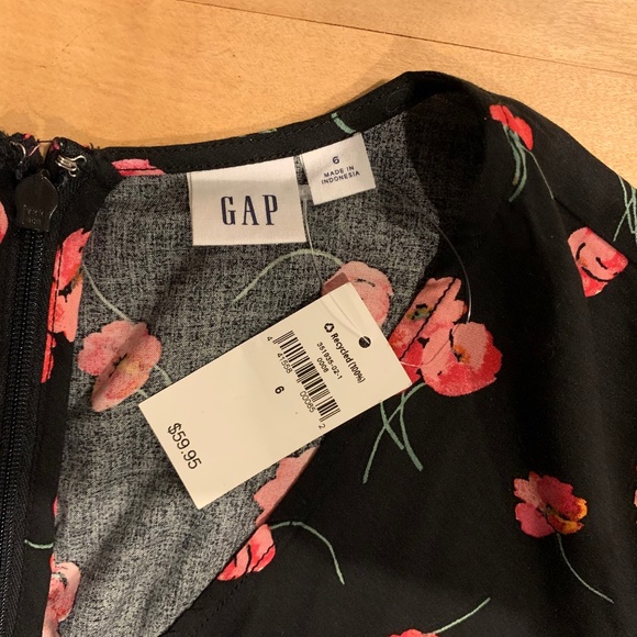 NWT Gap dress with sweet floral print - Picture 7 of 10